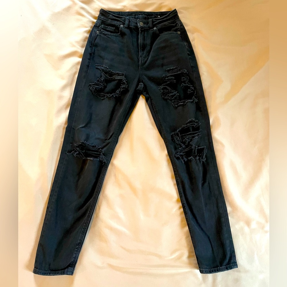 American Eagle standard regular fit black ripped jeans size:00